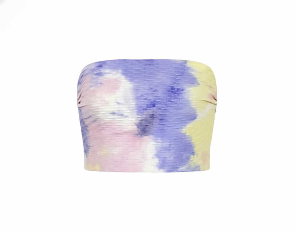 Crop top tipo tubo con estampado vibrante que resalta tu alegría natural