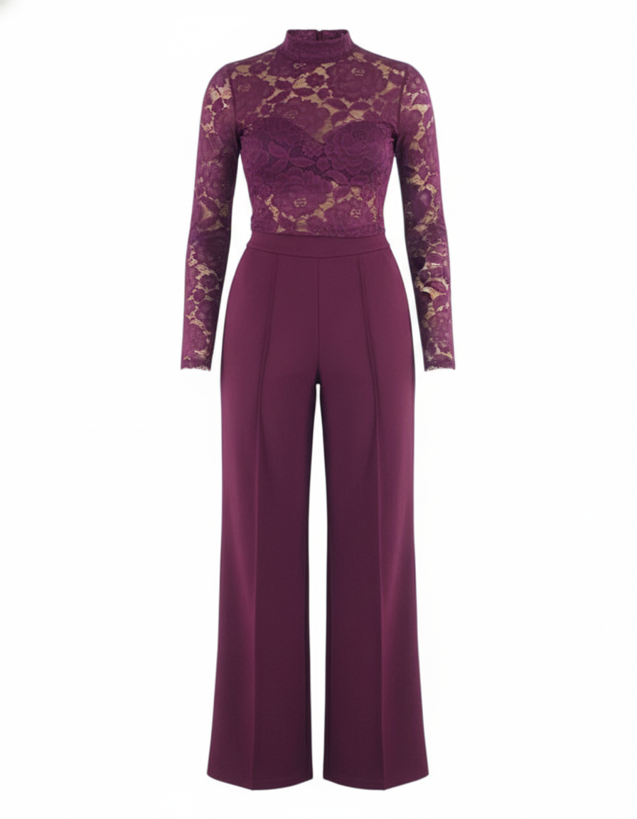 Conjunto pantalón y blusa de encaje que estiliza con delicadeza estructurada