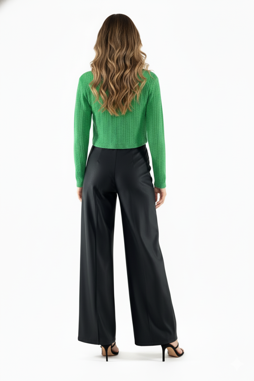 Conjunto acampanado de tres piezas con brillo sutil que estiliza tu silueta