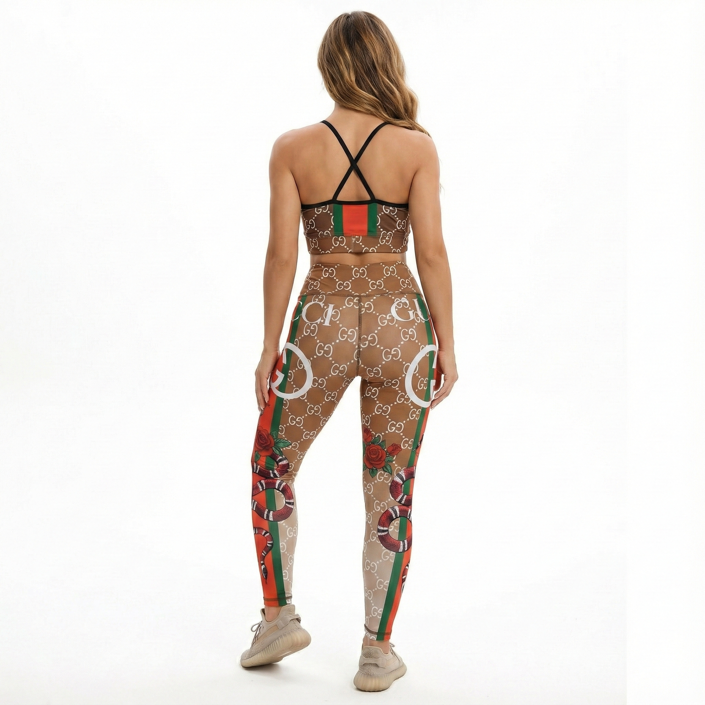 Conjunto deportivo con estampado que define tu figura con actitud