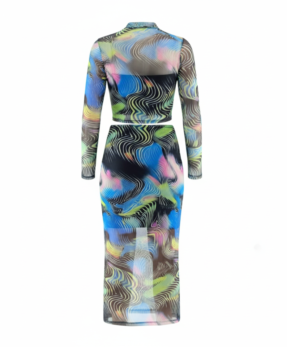 Conjunto con falda translúcida que potencia tu energía creativa