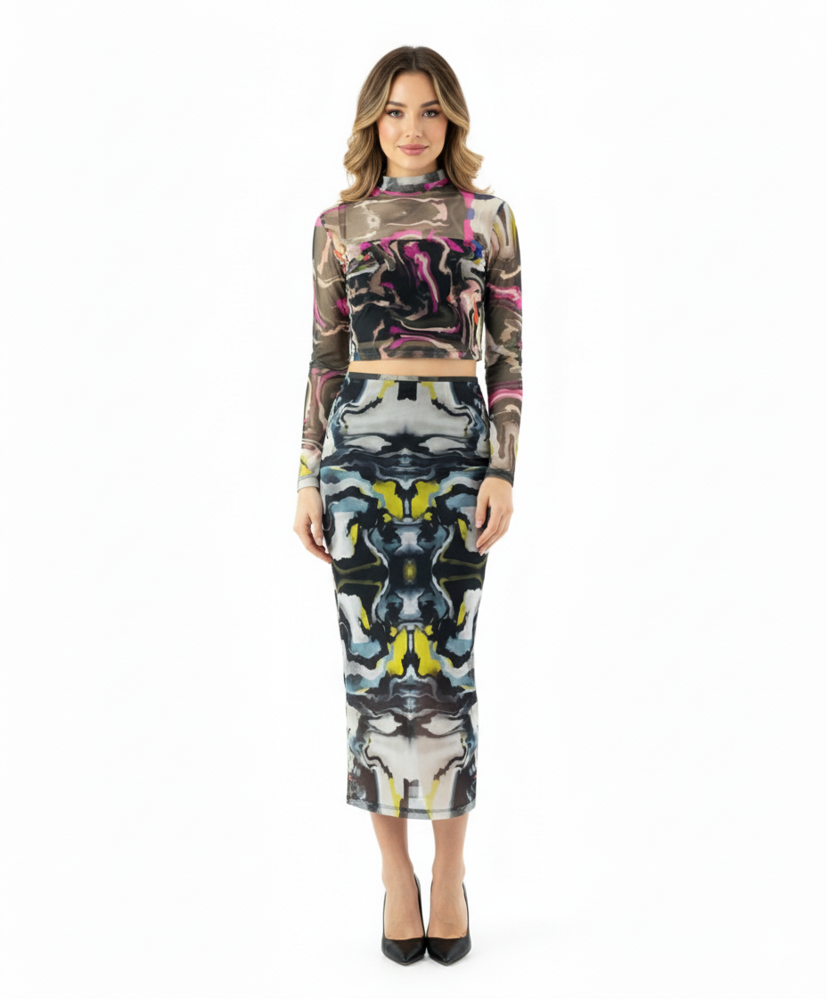 Conjunto con falda translúcida que potencia tu energía creativa