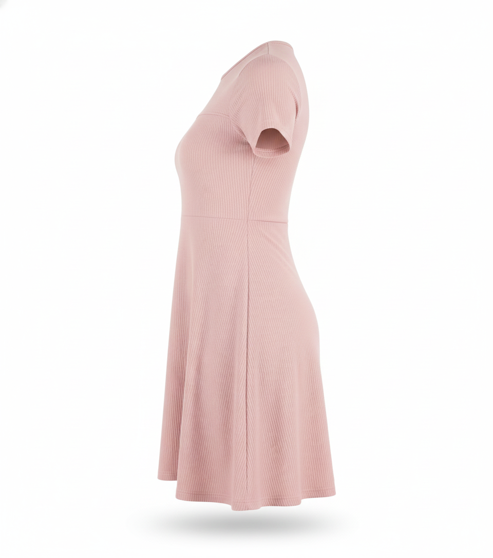 Vestido corto con corte imperio que suaviza tu silueta con encanto casual