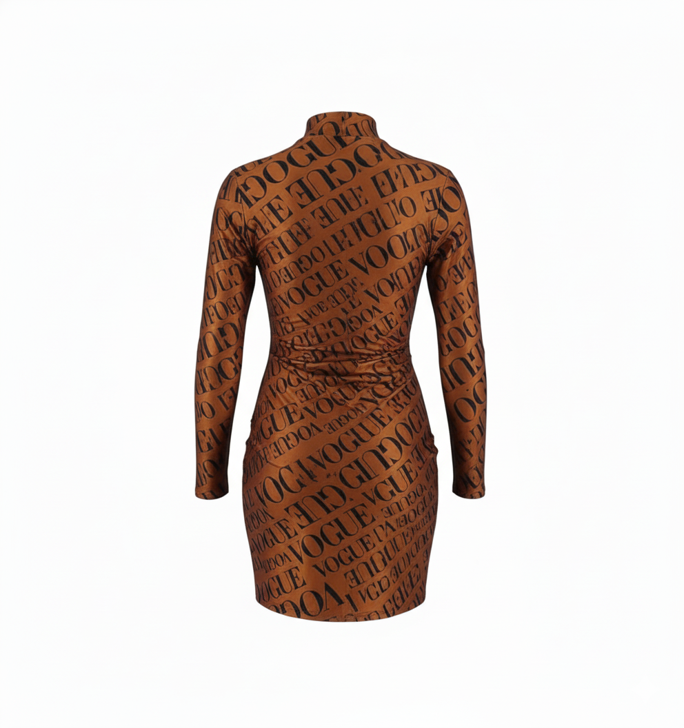 Minivestido con cuello tortuga que define tu silueta con elegancia audaz