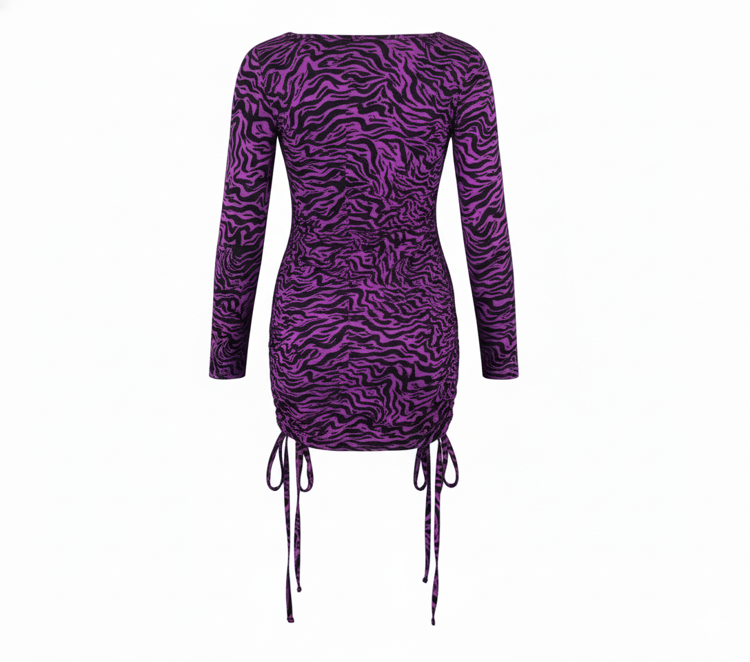 Minivestido fruncido con estampado que roba miradas con cada paso