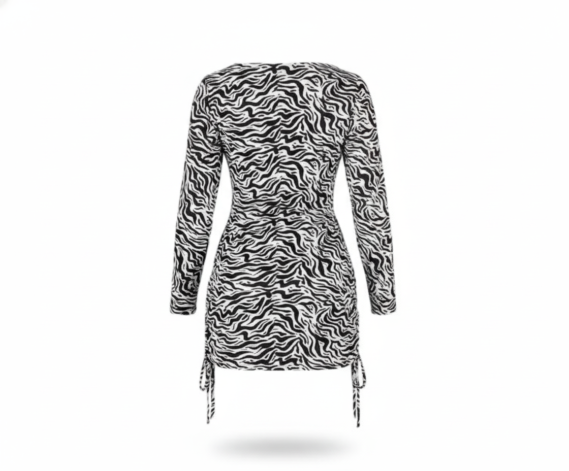 Minivestido fruncido con estampado que roba miradas con cada paso