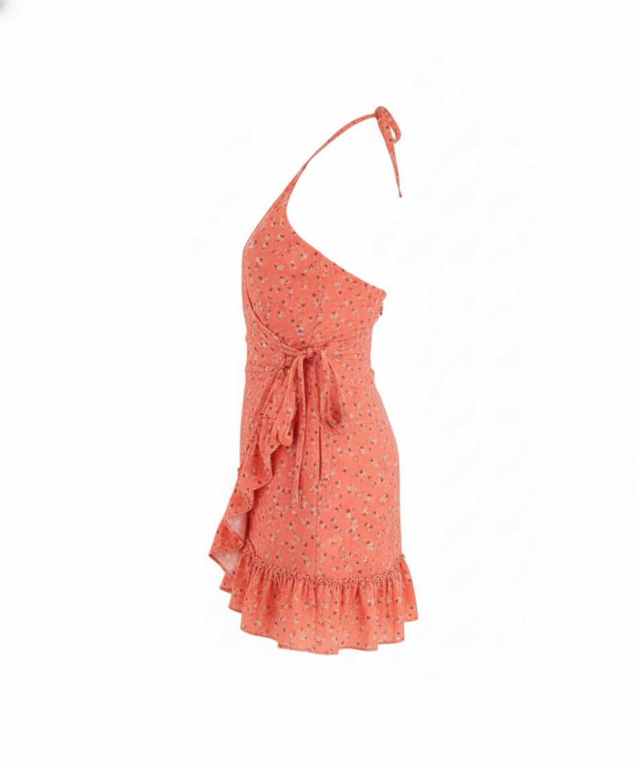 Minivestido floral con olanes que irradia frescura y encanto