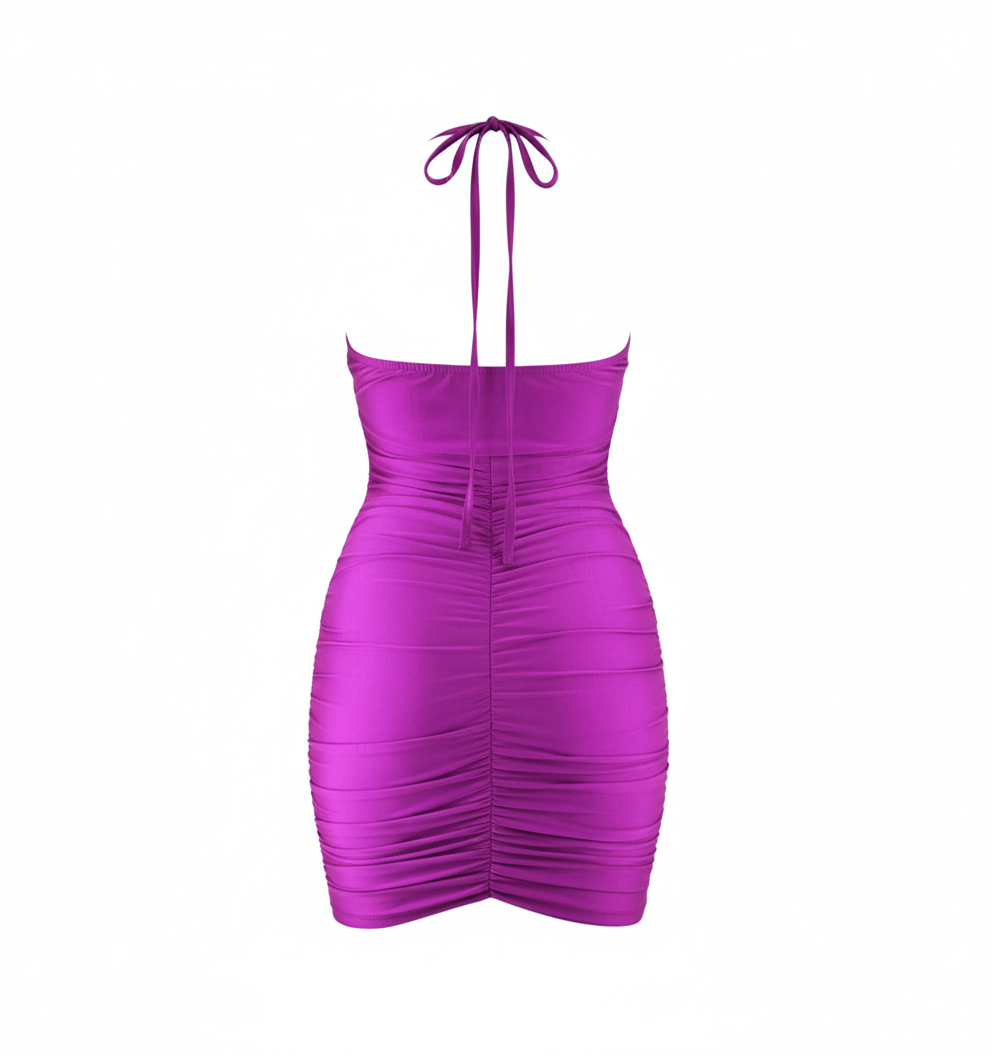 Minivestido fruncido con escote que resalta tu silueta con audacia