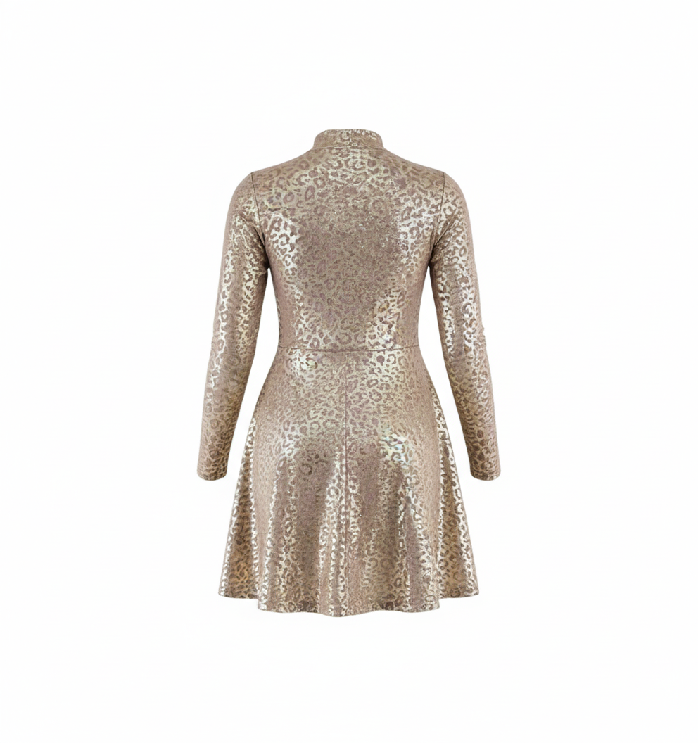 Vestido corte imperio con brillo felino que empodera tu presencia