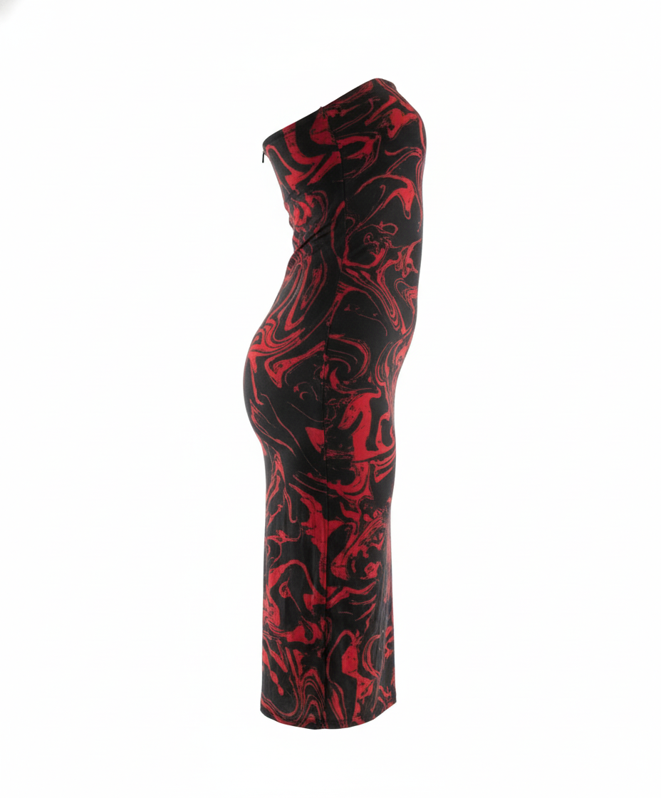 Vestido strapless con ondas que define tu figura con elegancia audaz