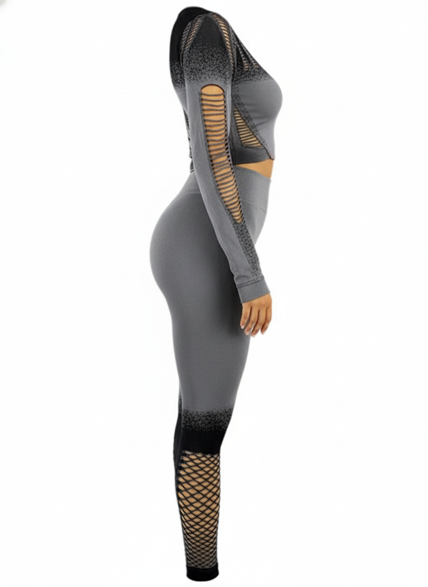 Conjunto deportivo largo con diseño calado y efecto degradado que estiliza tu silueta