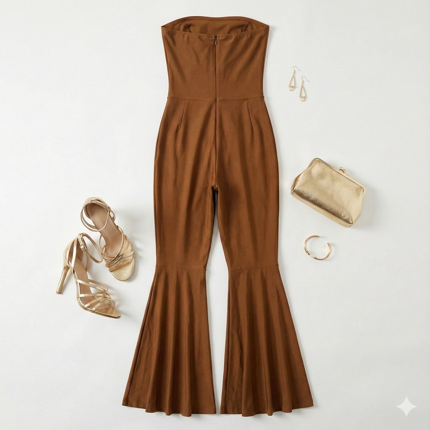 Jumpsuit palazzo strapless con caída acampanada que alarga tu silueta