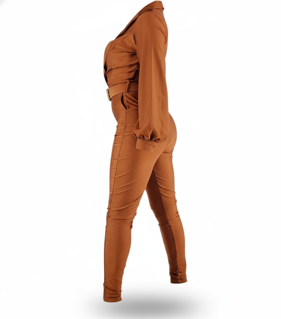 Palazzo con cinturón y escote en V que define tu silueta con elegancia casual