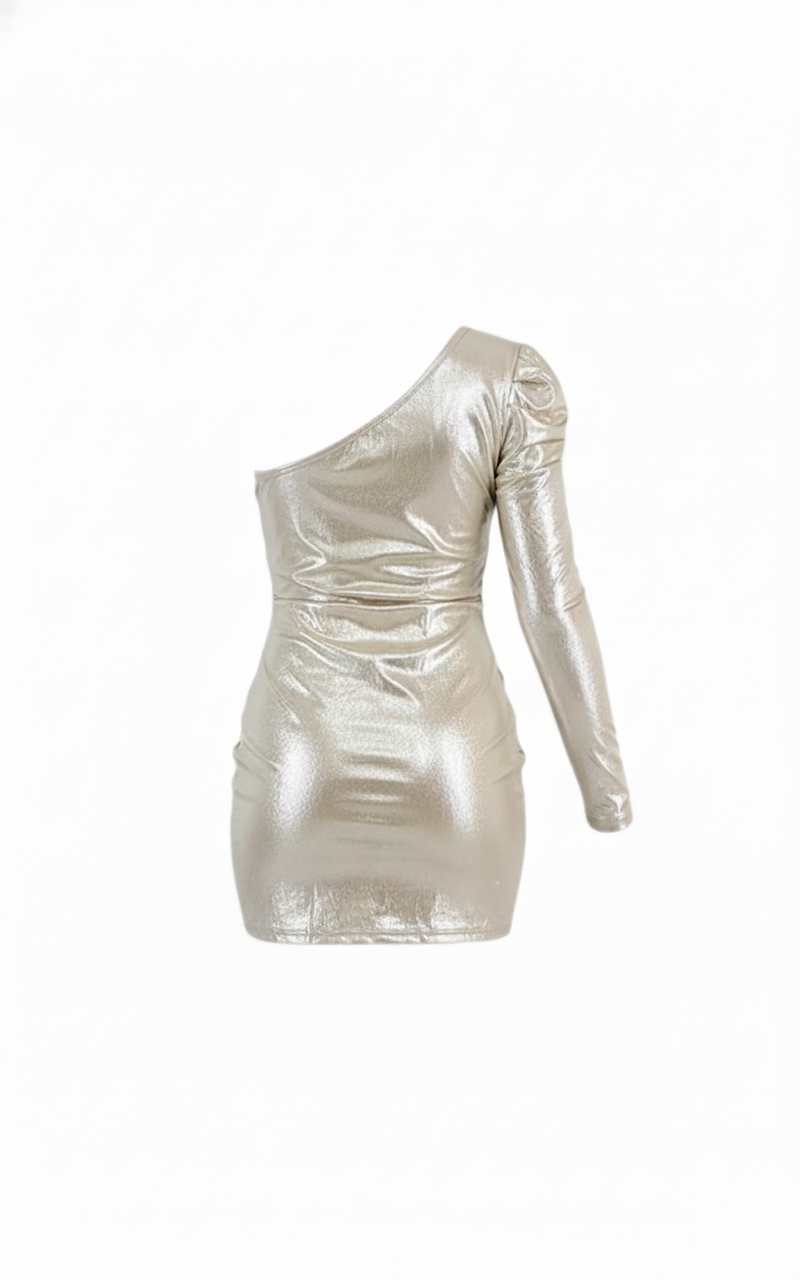 Minivestido un hombro que roba todas las miradas