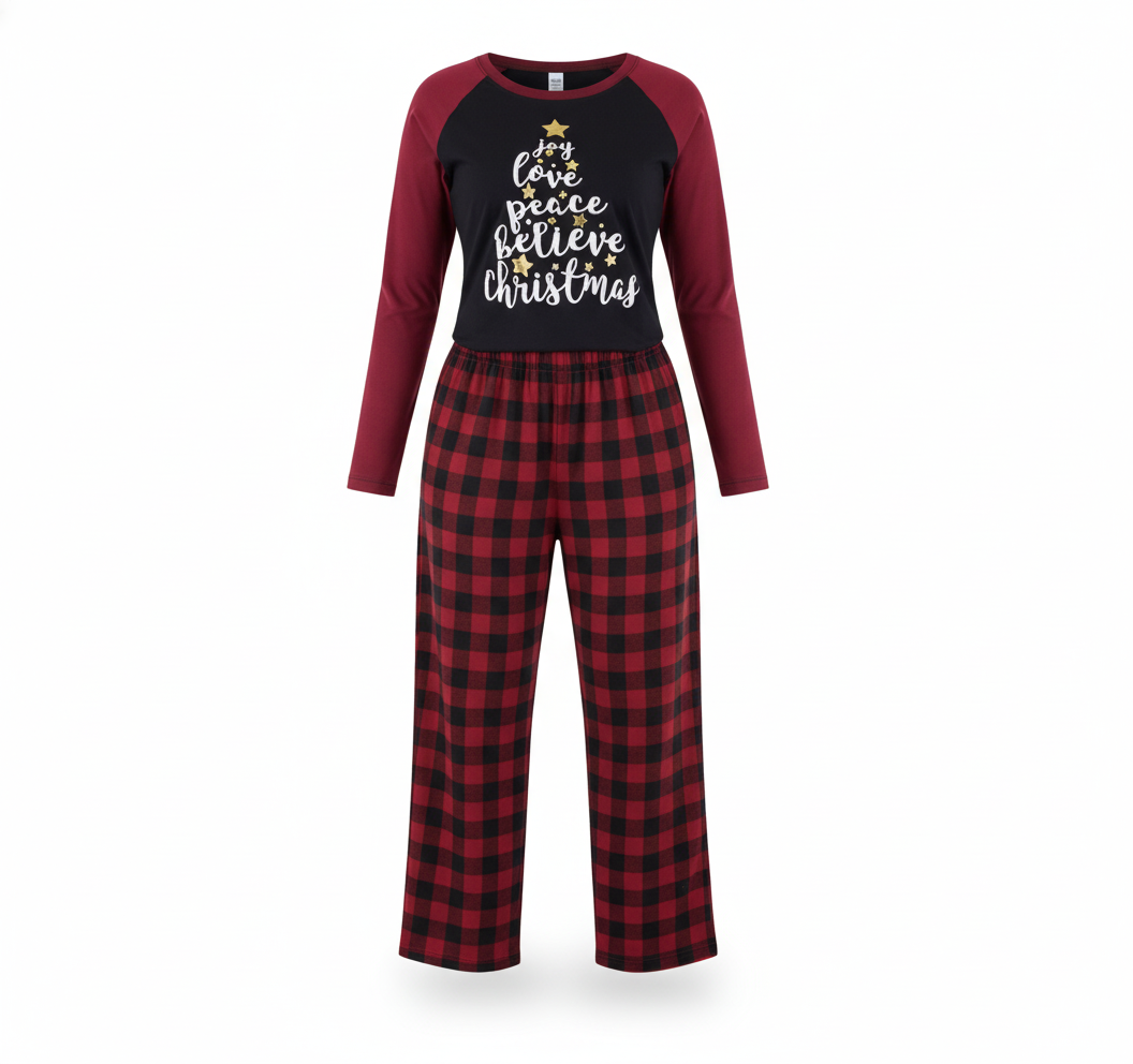 Pijama de dos piezas con mensaje navideño y cuadros que abrazan tu comodidad
