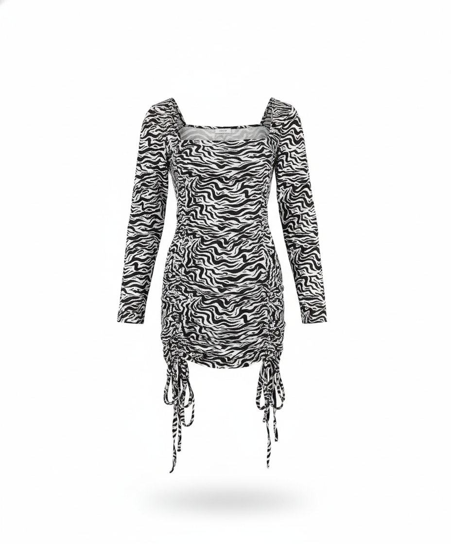 Minivestido fruncido con estampado que roba miradas con cada paso