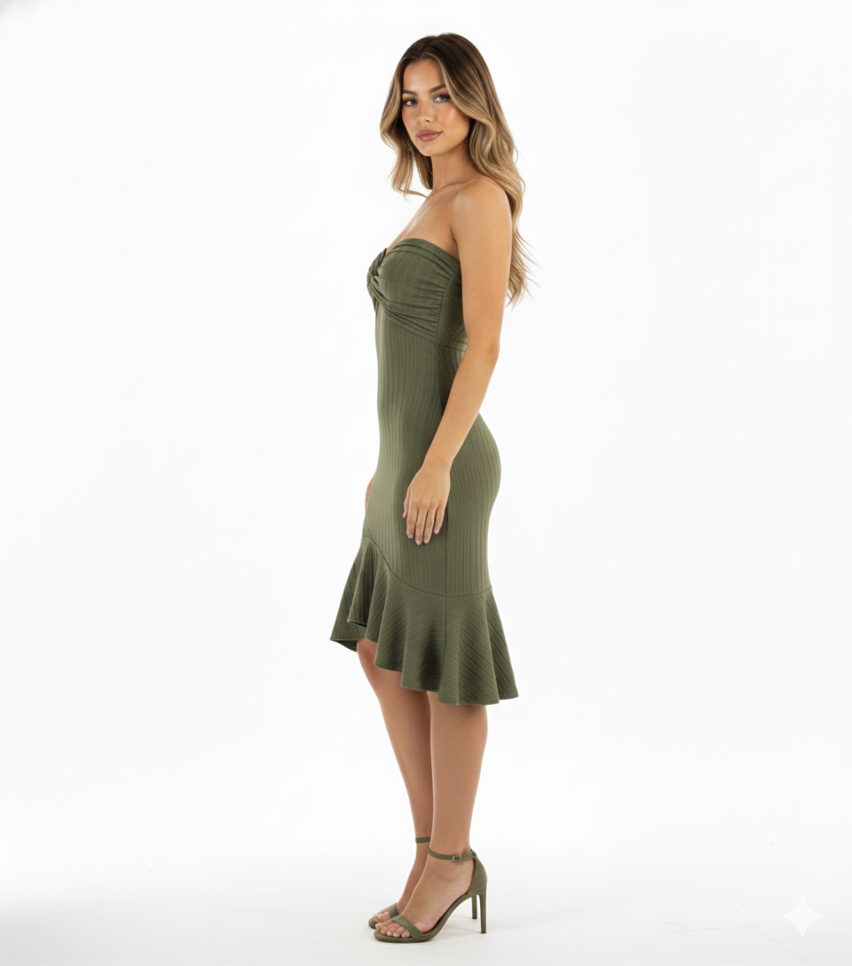 Vestido debajo de la rodilla con escote corazón que resalta tu figura con elegancia dinámica