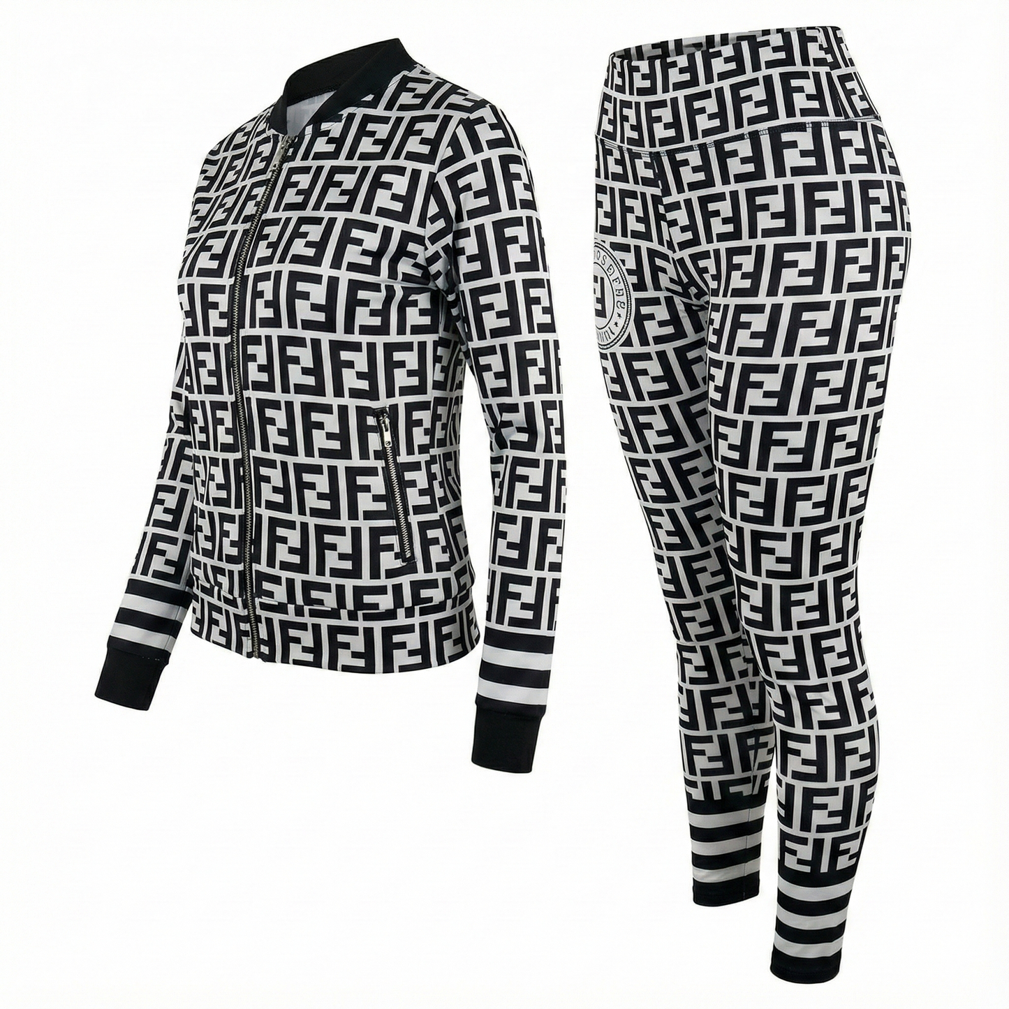 Conjunto deportivo curvy con cierre y estampado que impone estilo