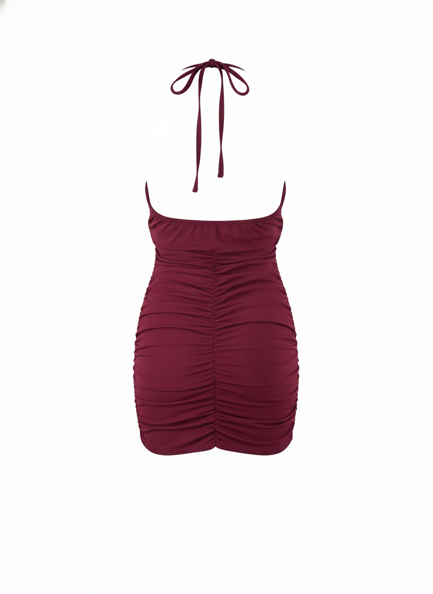 Minivestido fruncido con escote que realza tus curvas con sensualidad sutil