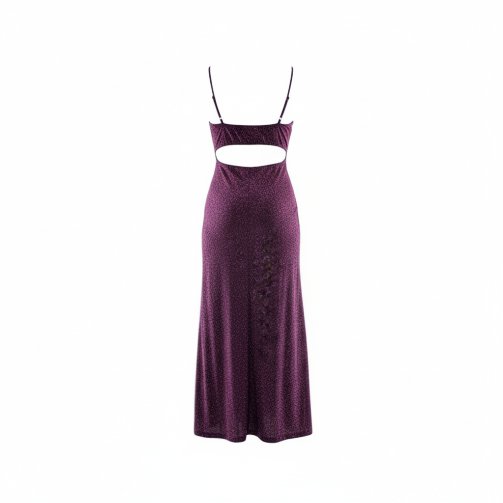 Vestido largo de tirantes con caída fluida y brillo discreto