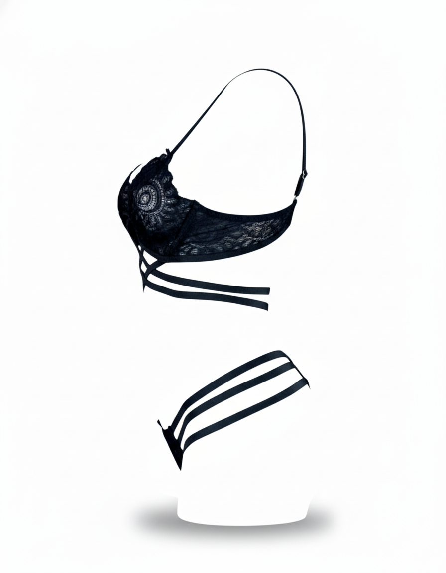 Bikini de encaje con tirantes cruzados que enciende la fantasía