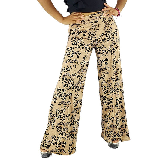 Pantalón acampanado con estampado felino que alarga tu silueta