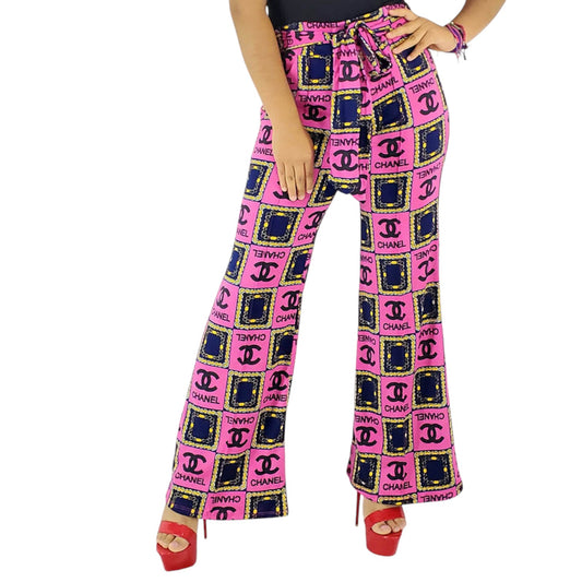 Pantalón acampanado con estampado audaz que alarga tus piernas con estilo