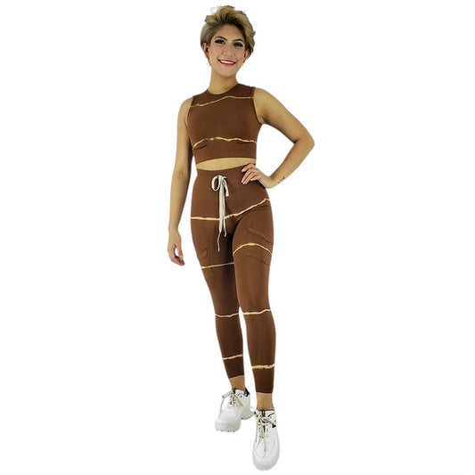 Conjunto deportivo con escote halter que moldea y estiliza al entrenar